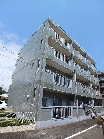 グリーンパレス柏野の外観