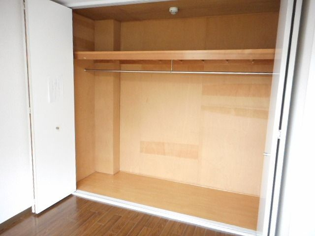 グリーンパレス柏野の収納