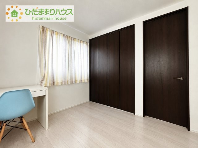 【収納】 | つくば市下河原崎　中古戸建 | かさばるお洋服や季節の荷物もすっきりと収納でき、お部屋のスペースをいつでも広く快適にキープできます♪