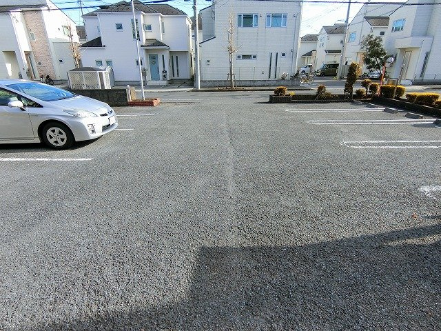 中野ハイムの駐車場
