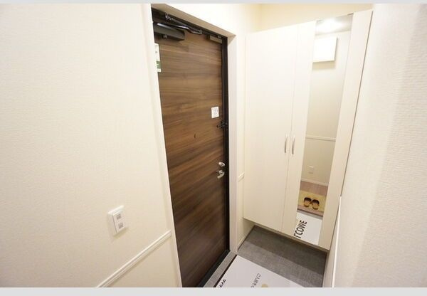 D-ROOM六条福寿町の玄関