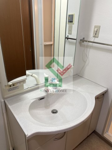 西東京市富士町2丁目マンションの独立洗面台