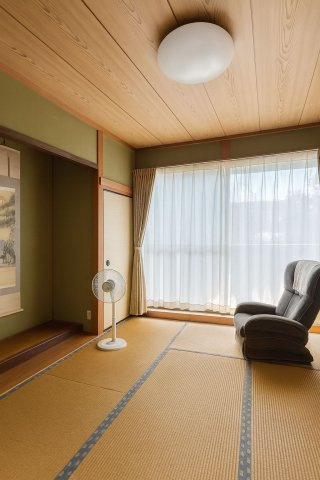 小郡市三沢　中古戸建の和室|来客時にも便利な和室付き