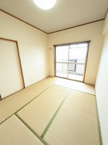 メゾンソレイユの寝室|ゆとりの広さです