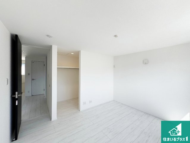 西宮市北六甲台　新築一戸建ての洋室|収納スペースが充実しているので子供の成長に合わせてたくさん収納ができます！家族構成に合わせた様々な活用ができる収納！
