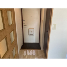 明るい玄関です