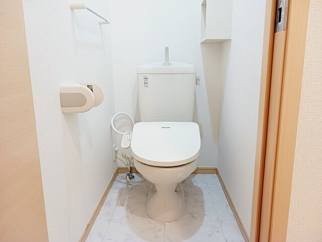 コンパクトで使いやすいトイレです