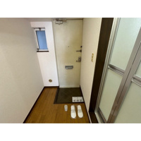 明るい玄関です