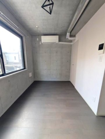 大田区千鳥２丁目の賃貸マンションの居間・リビング