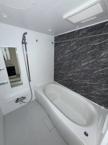 【浴室】 | レジリエント | 同建築メーカー施工類似写真