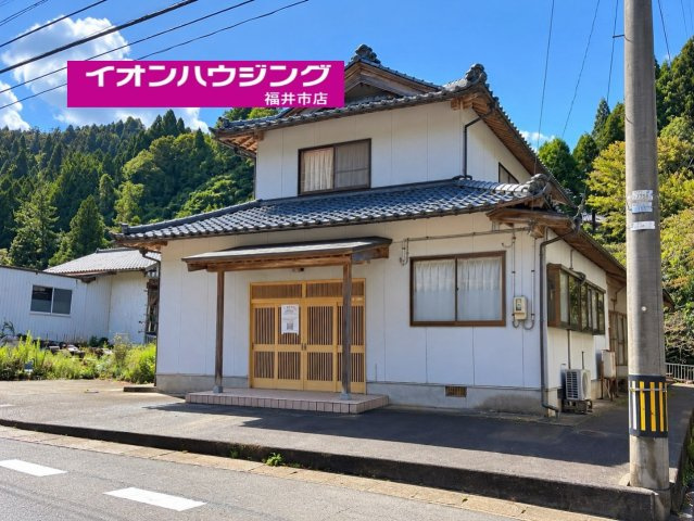 福井市畠中町　中古住宅♪