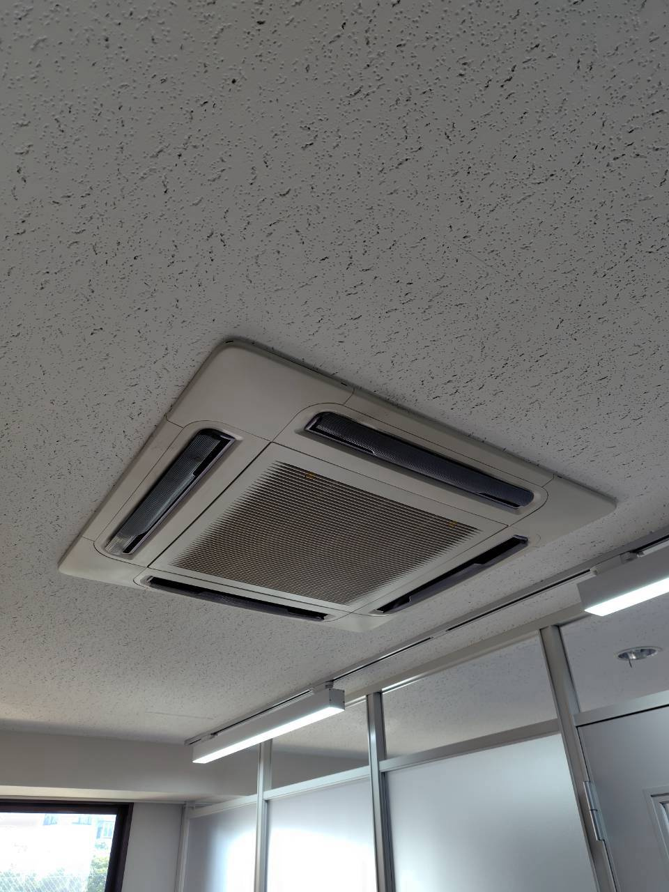千葉市中央区新町の店舗事務所の内装