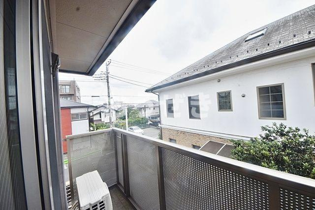 フラッツア烏山のバルコニー