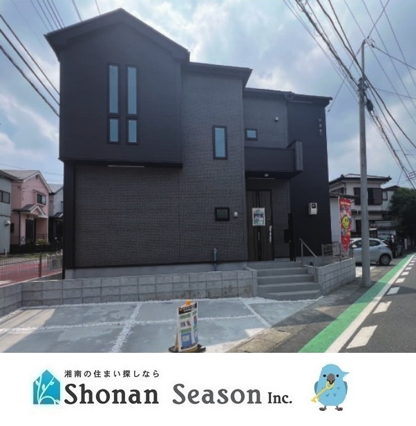 綾瀬市寺尾釜田2期　新築戸建　全1棟の外観|三方角地のため開放感のある立地♪「海老名」駅からもアクセス良好！
完成済みにつき、まずは１度見にいらしてみませんか♪