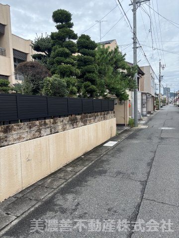 ６６７８３　岐阜市此花町中古戸建ての外観