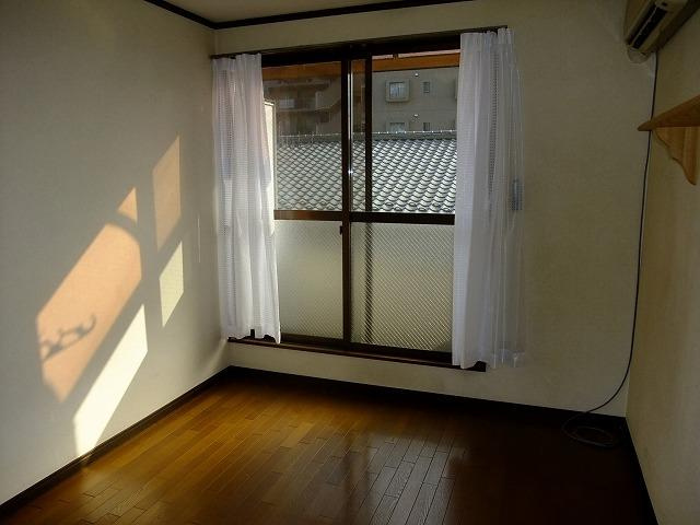 小川コーポ（町谷3丁目）の居間・リビング