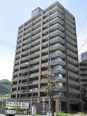 【外観】 | サーパス西大津 | 建物外観  ※前回募集時／２０１８年４月の写真
