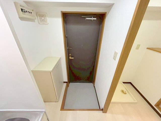 淡路グリーンマンションの玄関