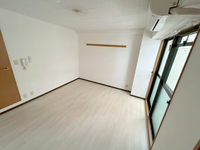淡路グリーンマンションの居間・リビング