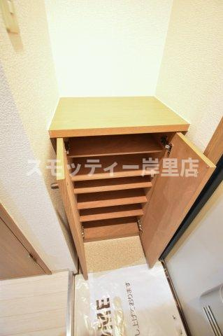 モンターニュロンドIの収納