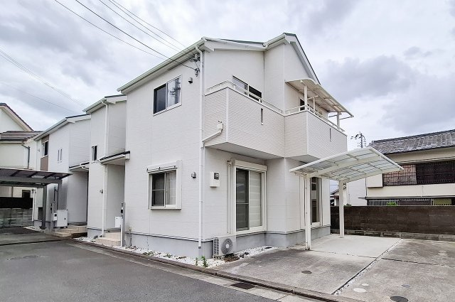 泉大津市清水町の外観|おしゃれな外観です
