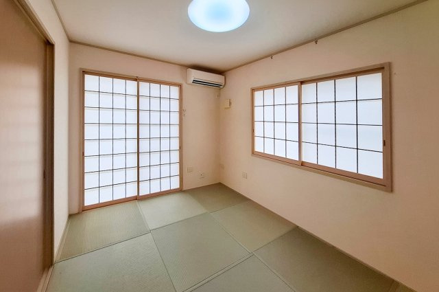泉大津市清水町の和室|和室：1階にある6帖の和室。客間やくつろぎスペースとして活用できます。