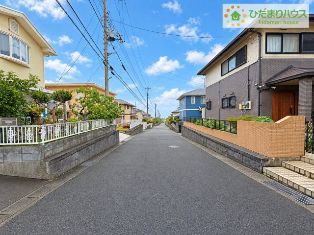 日立市かみあい町2丁目　中古戸建の前面道路含む現地写真|区画整理させた綺麗な街並み(^^)