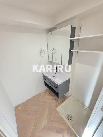 セレニテ蒲生四丁目駅前アリエの洗面所|階数・部屋によってカラーパターン有（カームブルー・ヘリンボーン・マーブルグレー）