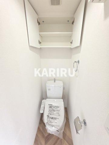 セレニテ蒲生四丁目駅前アリエのトイレ|階数・部屋によってカラーパターン有（カームブルー・ヘリンボーン・マーブルグレー）