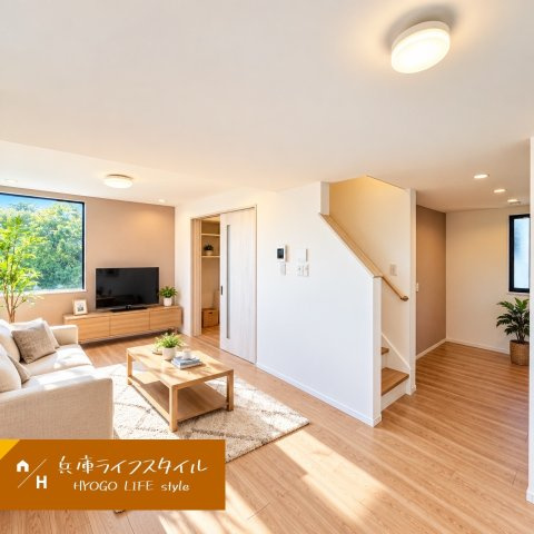 浜甲子園1丁目の居間・リビング|家具設置AIイメージ図です