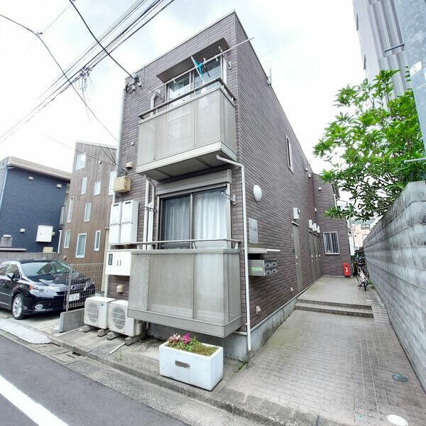 アズール経堂の外観