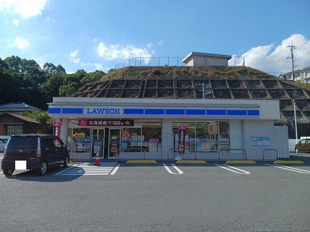 コンフィデンテ　Ｂの周辺|ローソン新南陽土井一丁目店まで1300m