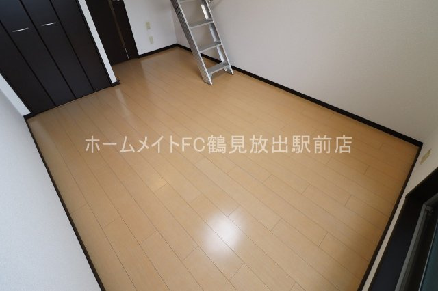 フジパレスえんじゅの洋室