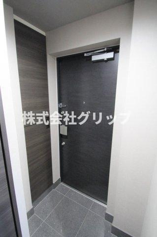 Le'a横濱反町駅前の玄関