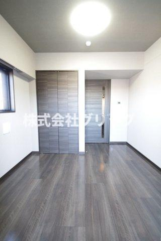 Le'a横濱反町駅前の居間・リビング