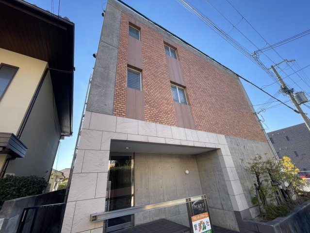 ロイヤルメゾン六甲Ⅴの外観