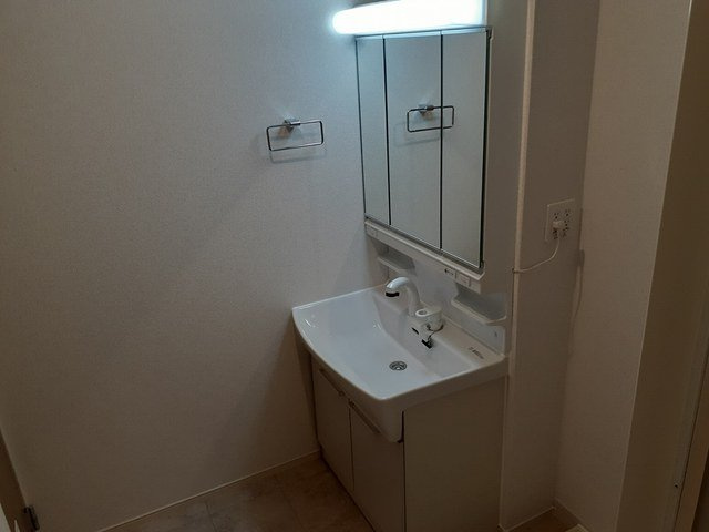 アルベロの洗面所|コンパクトで使いやすい洗面所
