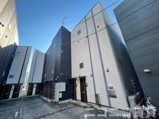足立区関原３丁目のアパートの外観