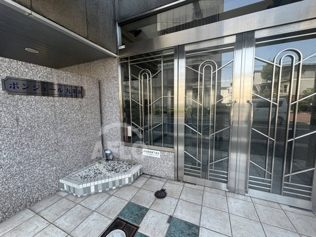BONJOUR九条南（ボンジュール九条南）　九条北小学校区のエントランス|BONJOUR九条南（ボンジュール九条南）　エントランス