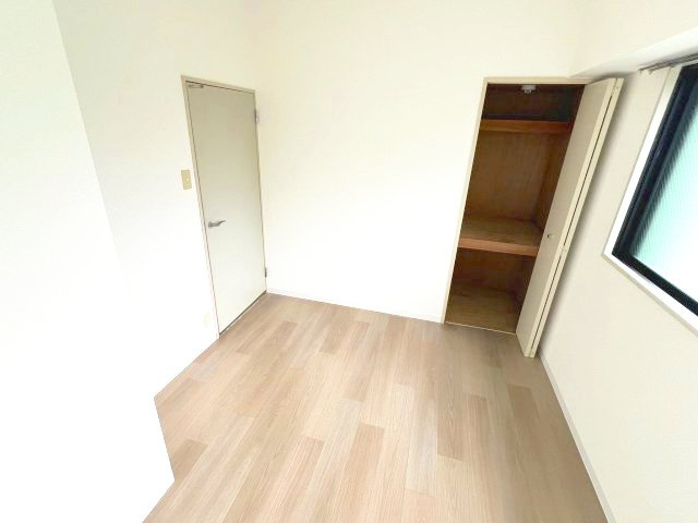 【寝室】 | ベルベデール甲南