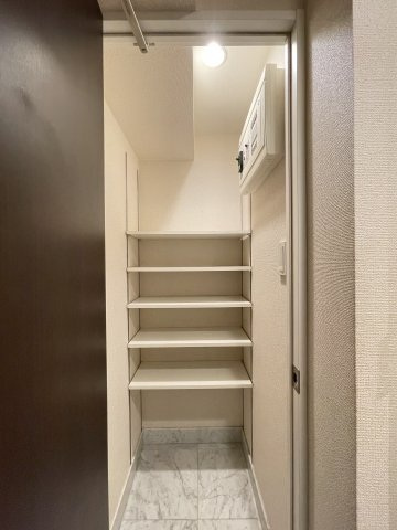 スカイコートお茶の水の収納