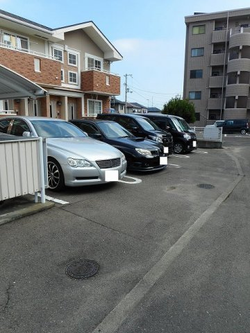 ラ・ジュネスデ東雲Ａの駐車場