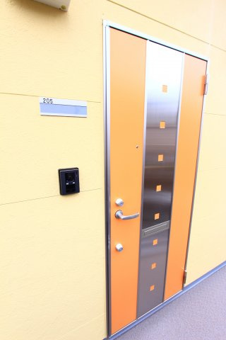 ユナイト白楽アイルワースのエントランス