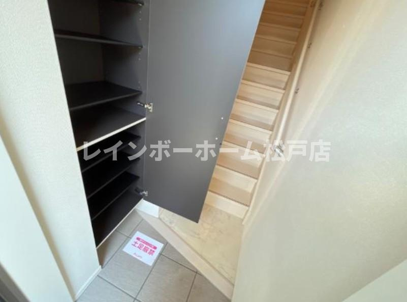 セラヴィ〜C’est la vie〜仲介手数料（賃料の1.10ヵ月）の50％OFF対象物件！の玄関|きれいな玄関です
