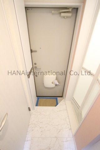 ユナイト末吉スペクトラムの玄関|同アパートの参考写真です。