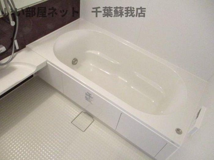 プルミエール　D棟の浴室|落ち着いた空間のお風呂です