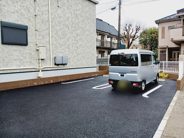 フィオーレの駐車場