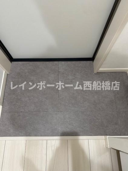 アレーゼ本大久保の玄関