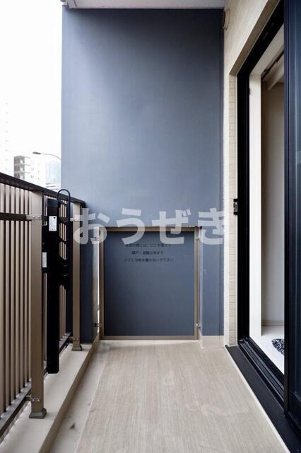 ＯＮＥ　ＲＯＯＦ　ＲＥＳＩＤＥＮＣＥ　ＫＩＢＡ　ＥＡＳＴのバルコニー|※参考写真
