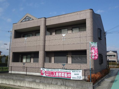 【外観】 | プロニティＮⅡ | 外観写真（昼）